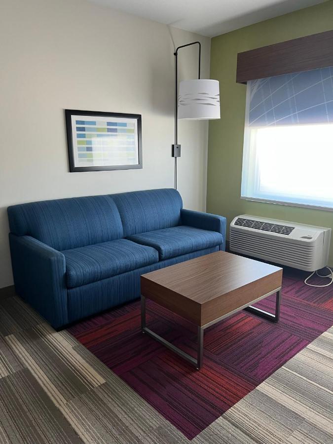 Holiday Inn Express & Suites - Ukiah By Ihg Екстериор снимка