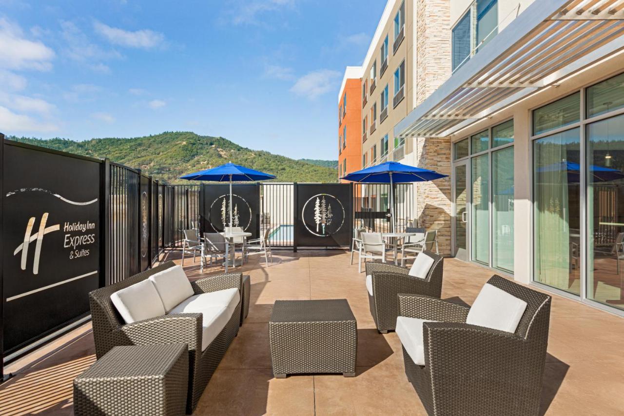 Holiday Inn Express & Suites - Ukiah By Ihg Екстериор снимка