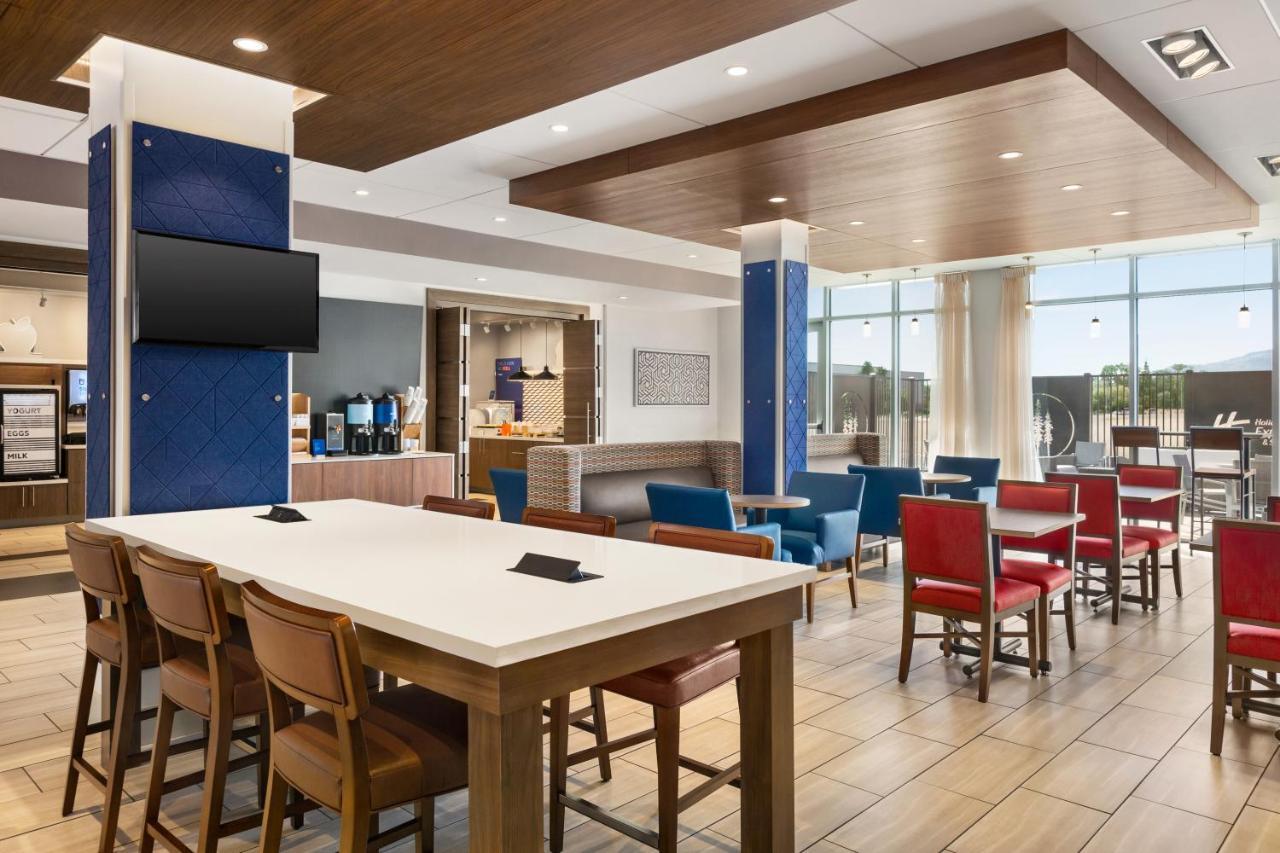 Holiday Inn Express & Suites - Ukiah By Ihg Екстериор снимка