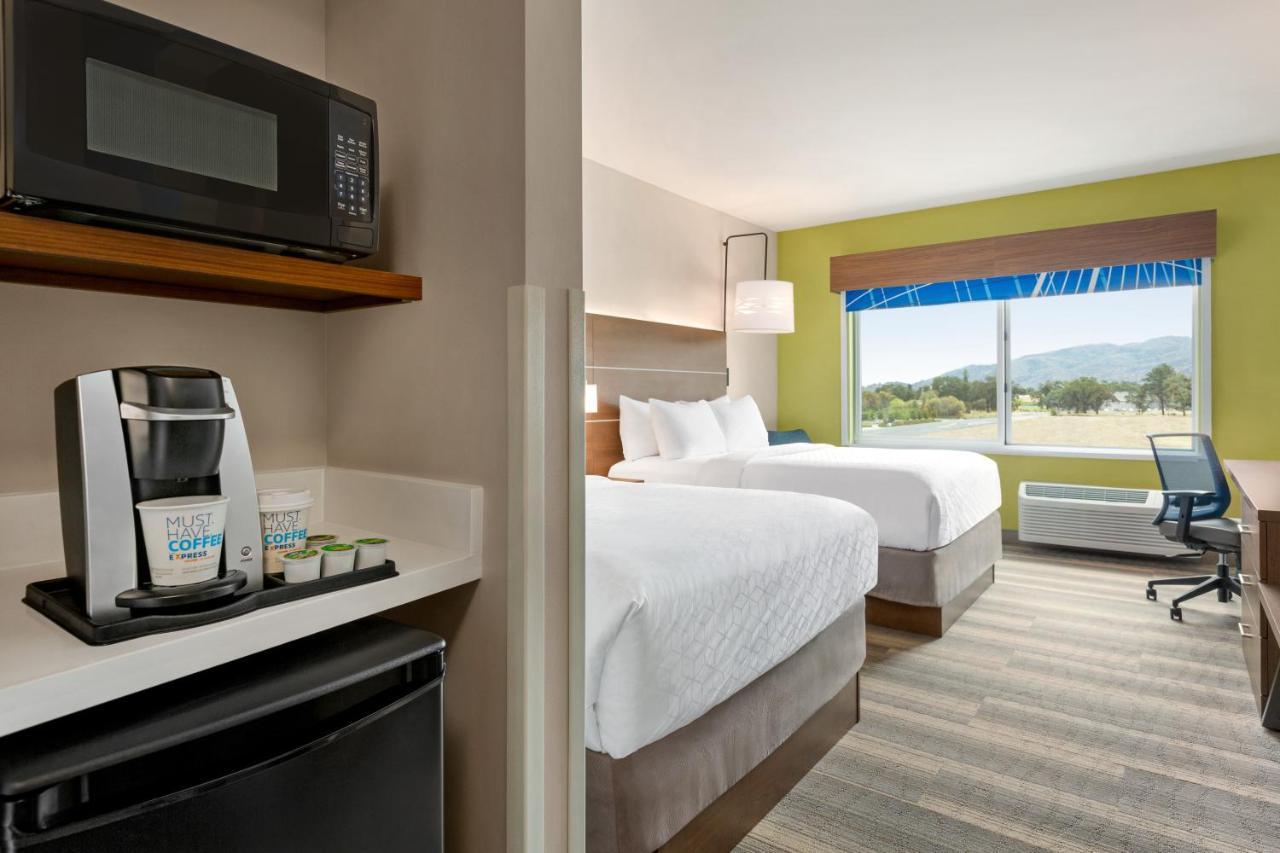 Holiday Inn Express & Suites - Ukiah By Ihg Екстериор снимка