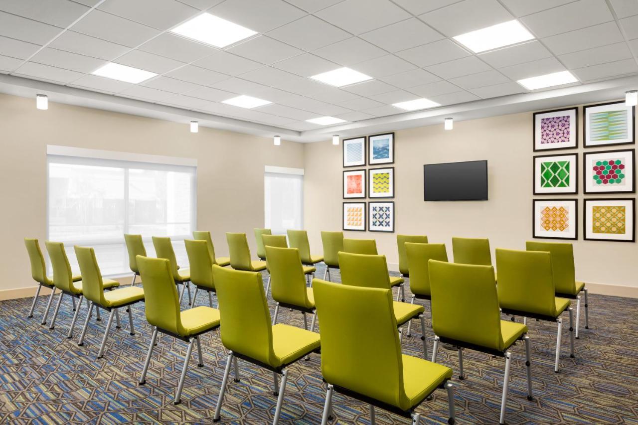 Holiday Inn Express & Suites - Ukiah By Ihg Екстериор снимка