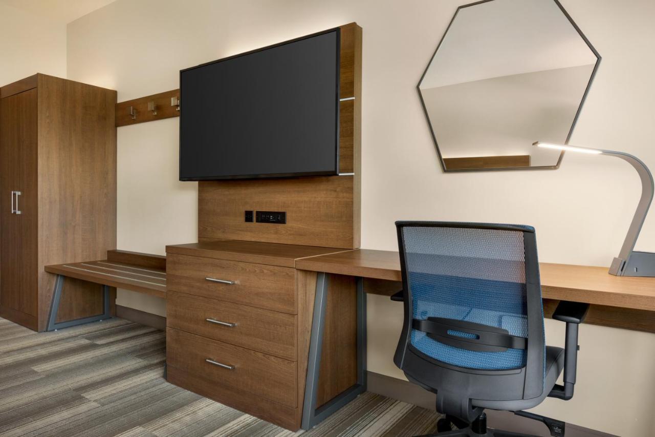 Holiday Inn Express & Suites - Ukiah By Ihg Екстериор снимка