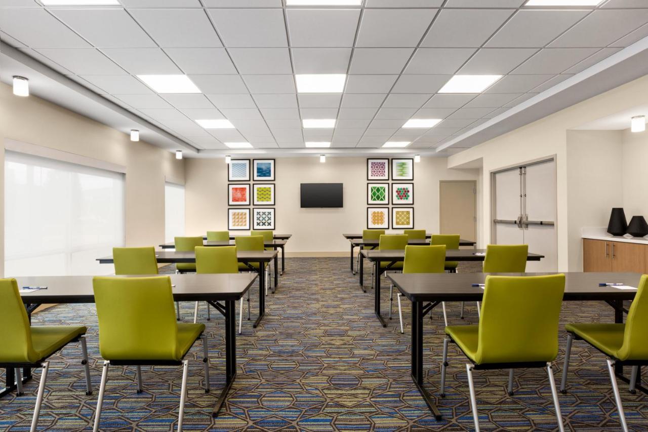 Holiday Inn Express & Suites - Ukiah By Ihg Екстериор снимка