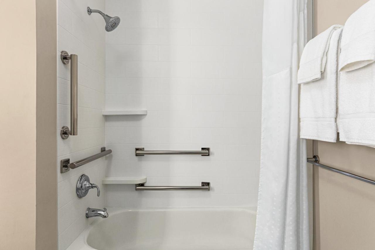 Holiday Inn Express & Suites - Ukiah By Ihg Екстериор снимка