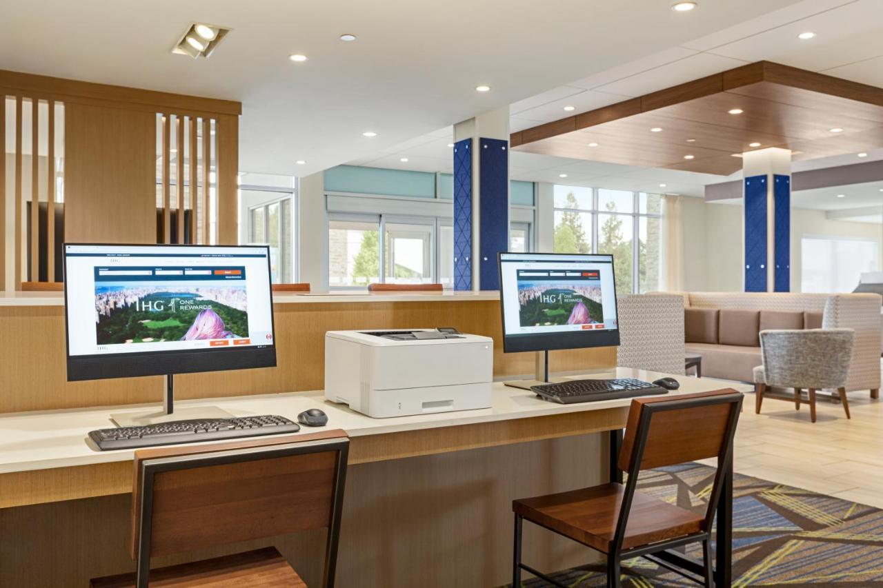 Holiday Inn Express & Suites - Ukiah By Ihg Екстериор снимка