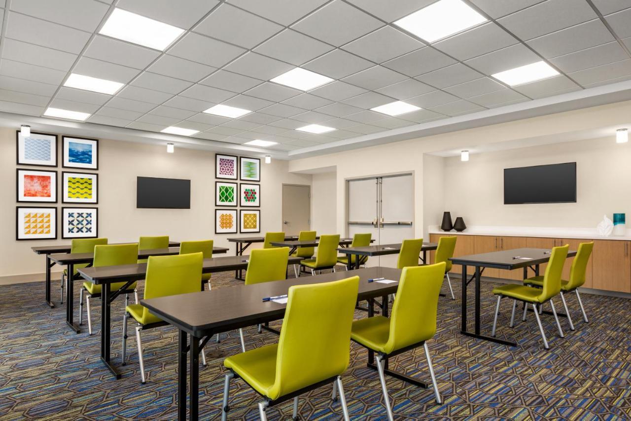 Holiday Inn Express & Suites - Ukiah By Ihg Екстериор снимка