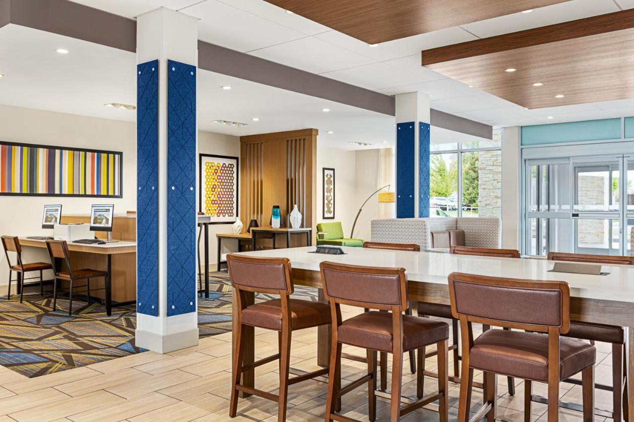 Holiday Inn Express & Suites - Ukiah By Ihg Екстериор снимка